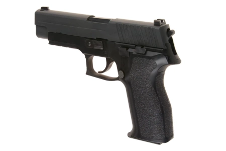 Replika pistoletu E2