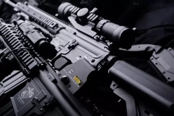 Replika celownika kolimatorowego XTO - czarna