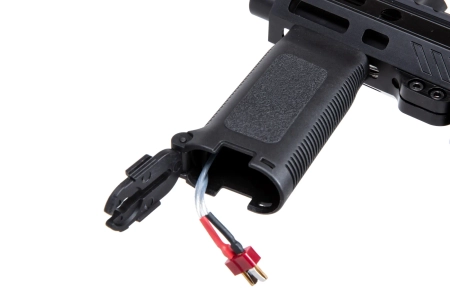 Replika pistoletu maszynowego Golden Eagle/EMG Angstadt Arms UDP-9 4'' Czarna