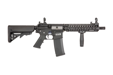 Replika karabinka Specna Arms Daniel Defense® MK18 SA-E19 EDGE™ HAL2 ™ Czarna
