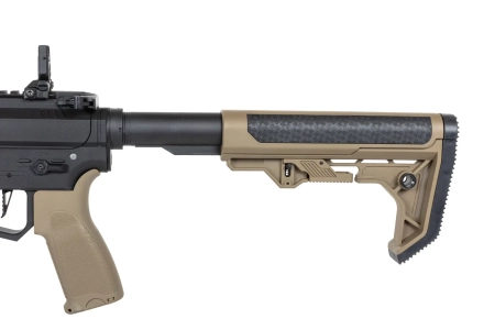 Pistolet maszynowy ASG Specna Arms SA-FX02 FLEX™ HAL ETU Half-Tan z pomarańczowym urządzeniem wylotowym