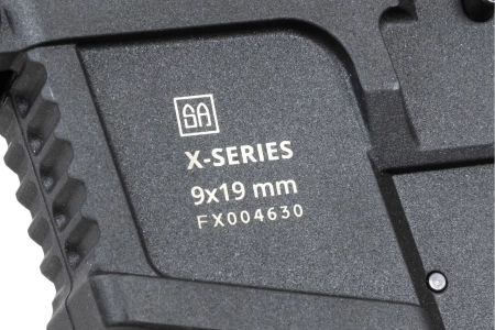 Pistolet maszynowy ASG Specna Arms SA-FX02 FLEX™ HAL ETU Czarny z pomarańczowym urządzeniem wylotowym