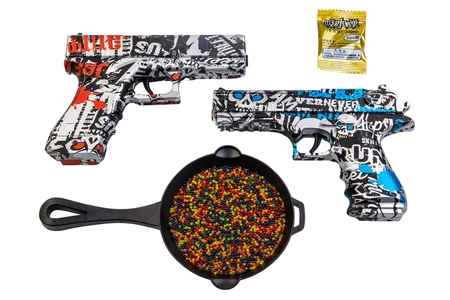 Dwa pistolety sprężynowe na żelowe kulki - graffiti