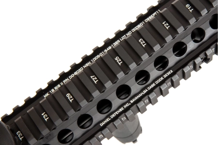 Replika karabinka Specna Arms Daniel Defense® MK18 SA-E19 EDGE™ HAL2 ™ Czarna