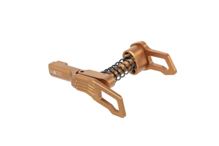 Aluminiowy zwalniacz magazynka Maxx Model Advanced typu B do replik MTW M4 Flat Dark Earth